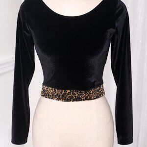 Avenues Black velvet crop top cheetah long sleeve large